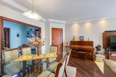 Apartamento à venda com 135m², 4 quartos e 2 vagasSala