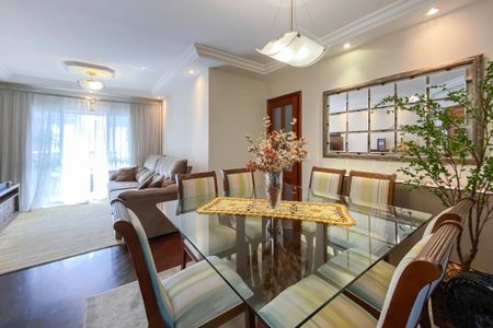 Apartamento à venda com 135m², 4 quartos e 2 vagasSala