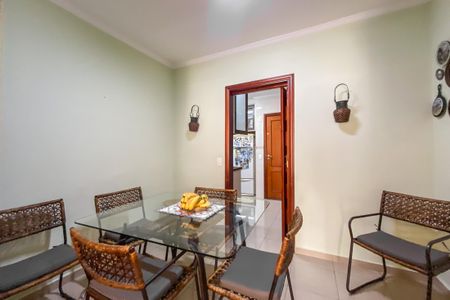 Apartamento à venda com 135m², 4 quartos e 2 vagasSala