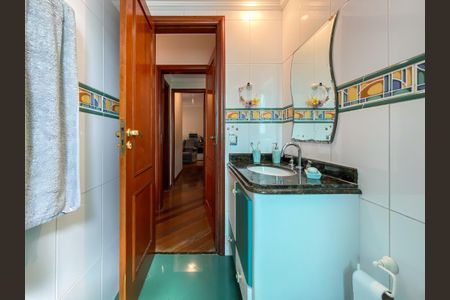 Apartamento à venda com 135m², 4 quartos e 2 vagasBanheiro Suíte 02