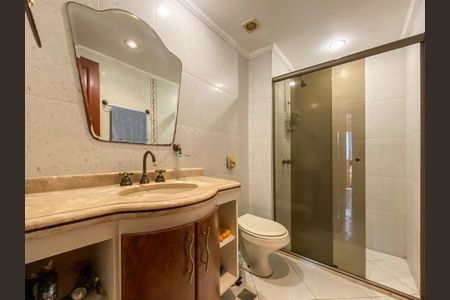 Apartamento à venda com 135m², 4 quartos e 2 vagasBanheiro Social