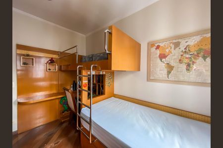 Apartamento à venda com 135m², 4 quartos e 2 vagasQuarto 2