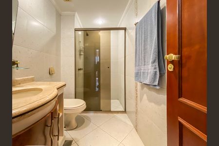 Apartamento à venda com 135m², 4 quartos e 2 vagasBanheiro Social