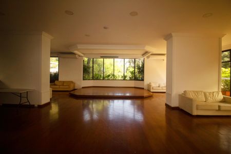 Apartamento à venda com 69m², 1 quarto e sem vagaÁrea comum