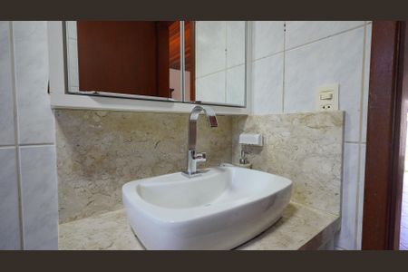 Casa para alugar com 150m², 3 quartos e 2 vagasBanheiro