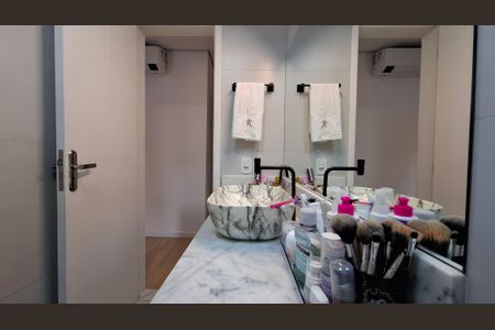 Apartamento à venda com 53m², 2 quartos e 1 vagaBanheiro do Quarto 2