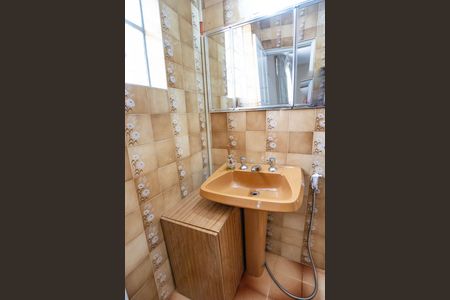 Casa à venda com 300m², 3 quartos e sem vagaBanheiro da suíte