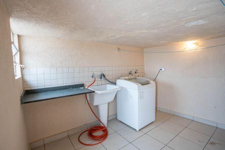 Casa à venda com 300m², 3 quartos e sem vagaÁrea de serviço