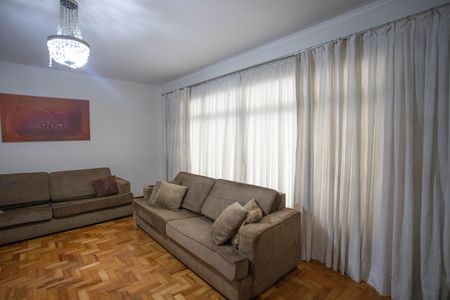 Casa à venda com 300m², 3 quartos e sem vagaSala