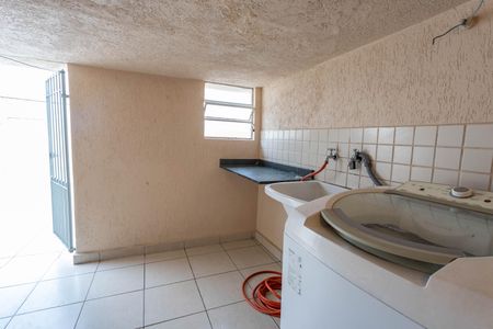 Casa à venda com 300m², 3 quartos e sem vagaÁrea de serviço