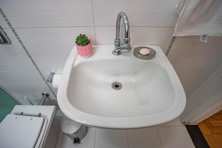 Casa à venda com 300m², 3 quartos e sem vagaBanheiro social