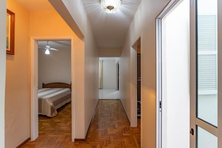 Casa à venda com 300m², 3 quartos e sem vagaCorredor