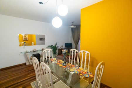 Apartamento à venda com 68m², 2 quartos e 2 vagasSala