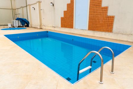 Apartamento à venda com 68m², 2 quartos e 2 vagasÁrea comum - Piscina