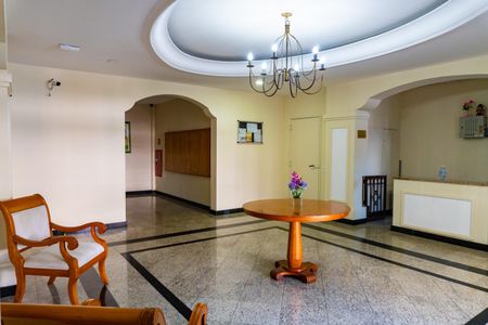 Apartamento à venda com 68m², 2 quartos e 2 vagasÁrea comum - Hall social