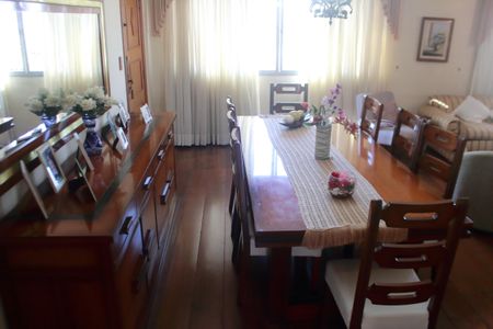 Apartamento à venda com 125m², 3 quartos e 2 vagasSala