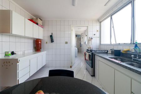 Apartamento para alugar com 130m², 3 quartos e 2 vagasCozinha
