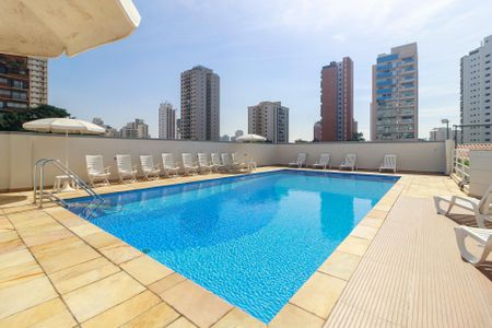 Apartamento para alugar com 130m², 3 quartos e 2 vagasÁrea comum - Piscina