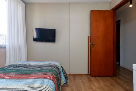 Apartamento para alugar com 130m², 3 quartos e 2 vagasQuarto 2