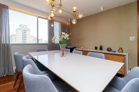 Apartamento para alugar com 130m², 3 quartos e 2 vagasSala