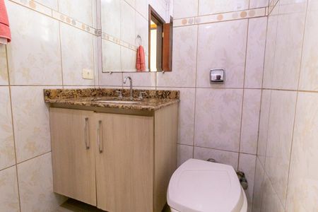 Casa para alugar com 330m², 3 quartos e 2 vagas Casa para alugar com 330m², 3 quartos e 2 vagasBanheiro Social