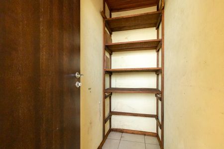Casa para alugar com 330m², 3 quartos e 2 vagas Casa para alugar com 330m², 3 quartos e 2 vagasDespensa