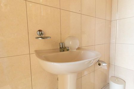 Casa para alugar com 330m², 3 quartos e 2 vagas Casa para alugar com 330m², 3 quartos e 2 vagasBanheiro de serviço
