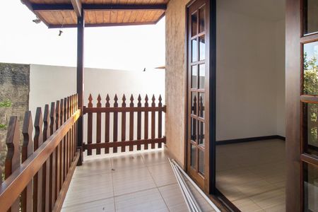 Casa para alugar com 330m², 3 quartos e 2 vagas Casa para alugar com 330m², 3 quartos e 2 vagasVaranda