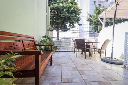 Casa à venda com 95m², 3 quartos e 1 vagaÁrea da varanda