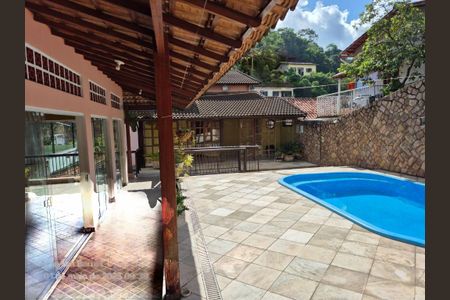 Casa à venda com 419m², 5 quartos e 5 vagas