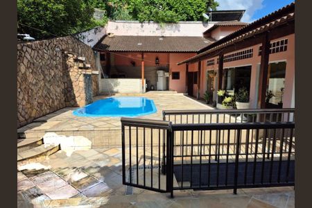 Casa à venda com 419m², 5 quartos e 5 vagas