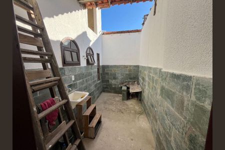 Casa à venda com 2 quartos, 108m² em Itaipu, Niterói