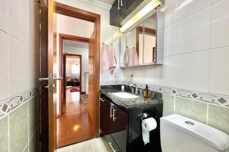 Apartamento à venda com 156m², 3 quartos e 3 vagasBanheiro da Suíte 2