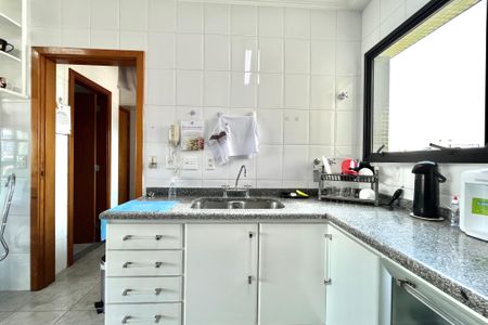 Apartamento à venda com 156m², 3 quartos e 3 vagasCozinha