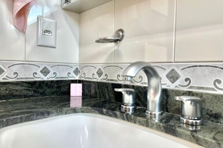 Apartamento à venda com 156m², 3 quartos e 3 vagasBanheiro da Suíte 2