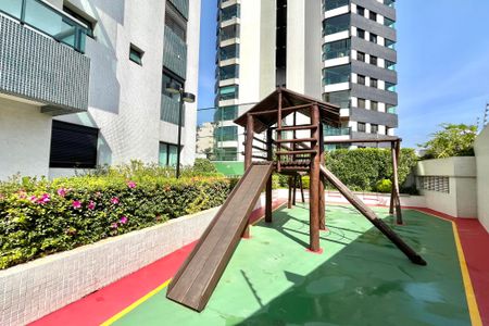 Apartamento à venda com 156m², 3 quartos e 3 vagasÁrea comum - Playground