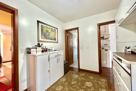 Apartamento à venda com 156m², 3 quartos e 3 vagasCorredor 