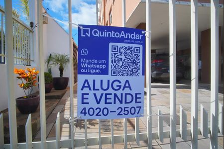 Apartamento à venda com 103m², 2 quartos e 2 vagas Apartamento à venda com 103m², 2 quartos e 2 vagasFachada e placa