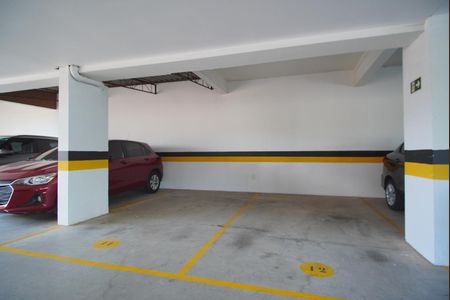 Apartamento à venda com 103m², 2 quartos e 2 vagas Apartamento à venda com 103m², 2 quartos e 2 vagasÁrea comum - Garagem