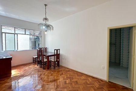 Apartamento à venda com 75m², 2 quartos e 1 vaga Apartamento à venda com 75m², 2 quartos e 1 vagaSala