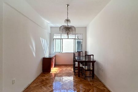 Apartamento à venda com 75m², 2 quartos e 1 vaga Apartamento à venda com 75m², 2 quartos e 1 vagaSala