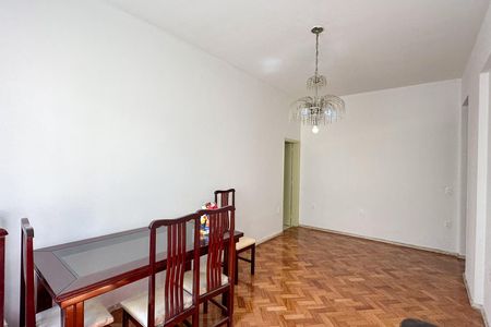 Apartamento à venda com 75m², 2 quartos e 1 vaga Apartamento à venda com 75m², 2 quartos e 1 vagaSala