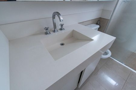 Apartamento à venda com 179m², 3 quartos e 3 vagasBanheiro da suíte 3