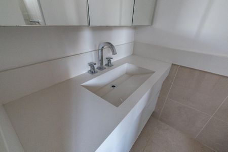 Apartamento à venda com 179m², 3 quartos e 3 vagasBanheiro da suíte 1