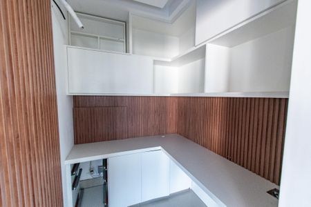 Apartamento à venda com 179m², 3 quartos e 3 vagasEscritório