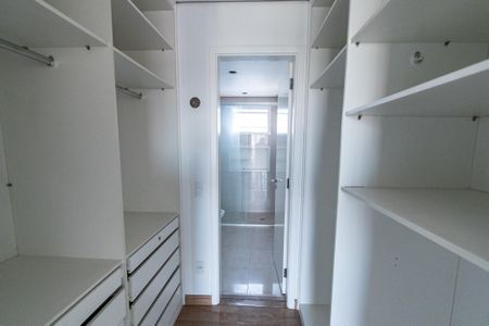 Apartamento à venda com 179m², 3 quartos e 3 vagasCloset da suíte 3