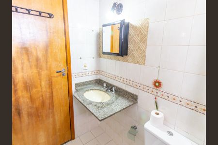 Apartamento à venda com 64m², 2 quartos e 2 vagas Apartamento à venda com 64m², 2 quartos e 2 vagasBanheiro da Suíte