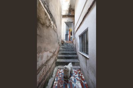 Casa à venda com 150m², 3 quartos e 2 vagasEscada