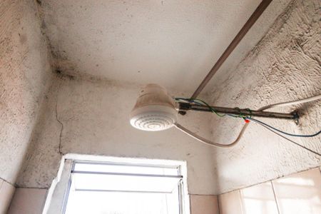 Casa à venda com 150m², 3 quartos e 2 vagasBanheiro 2