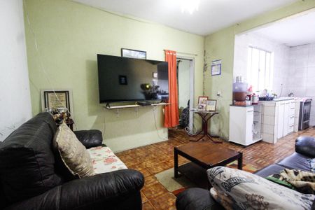 Casa à venda com 150m², 3 quartos e 2 vagasSala